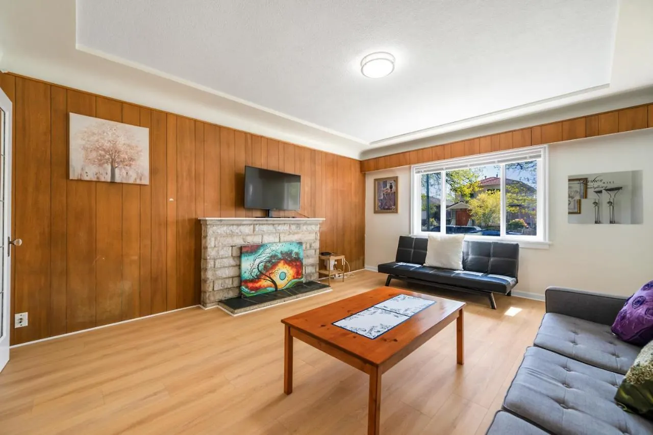 Cozy & Stylish 2Br Suite In East Vancouver